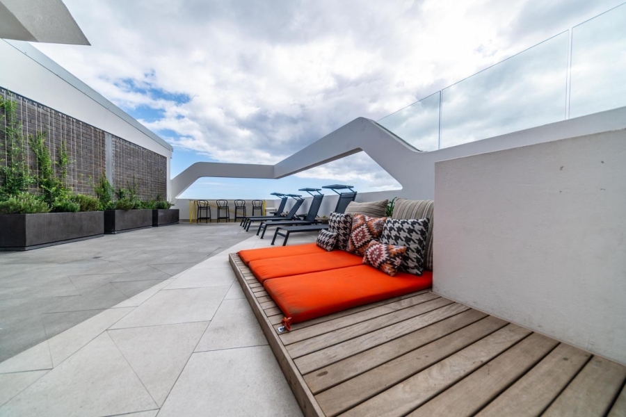 2 Bedroom Property for Sale in Sea Point Western Cape